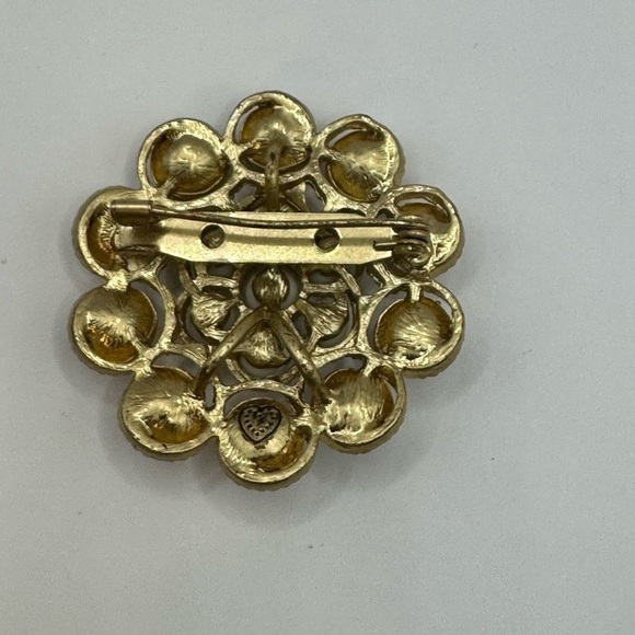 Stella and Sot Cabuchon white dot and gold brooch - Picture 4 of 4